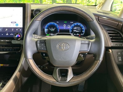 صورة 12 لـ 2025 Toyota ALPHARD