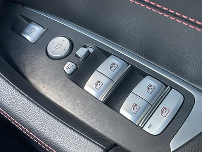 2023 BMW X4 thumbnail 28