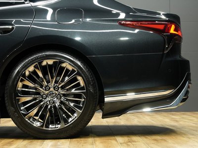 صورة مصغرة 33 لـ 2021 Lexus LS