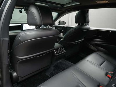 صورة مصغرة 85 لـ 2021 Lexus LS