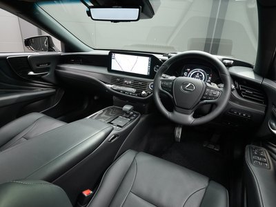 صورة مصغرة 18 لـ 2021 Lexus LS
