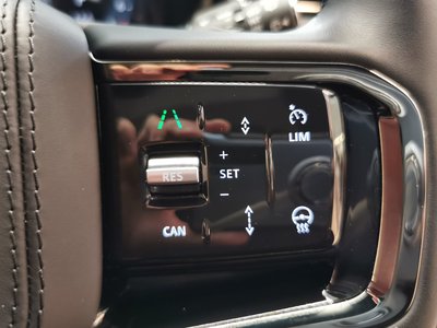 2025 LAND Rover RANGE ROVER VELAR — миниатюра 15