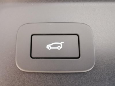 2025 LAND Rover RANGE ROVER VELAR — миниатюра 31