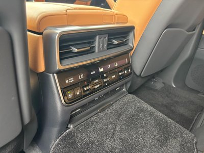 2025 Lexus LX thumbnail 60