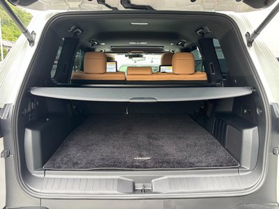 2025 Lexus LX thumbnail 61