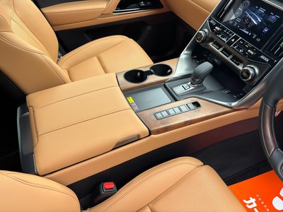 2025 Lexus LX thumbnail 44