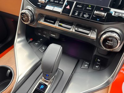 2025 Lexus LX thumbnail 48