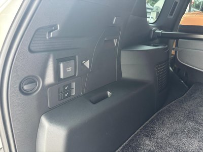2025 Lexus LX thumbnail 63