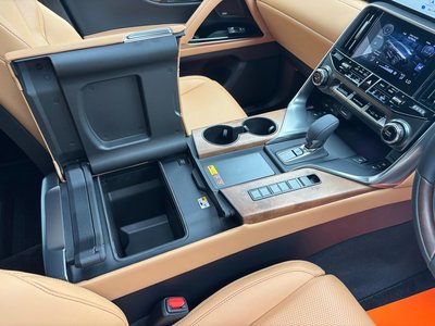 2025 Lexus LX thumbnail 45