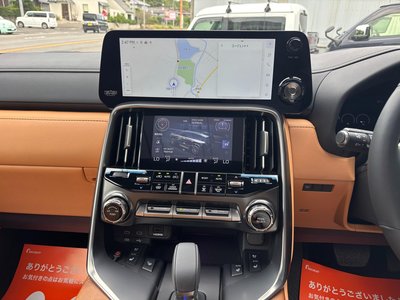 2025 Lexus LX thumbnail 33