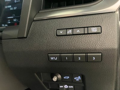 2025 Lexus GX photo 20