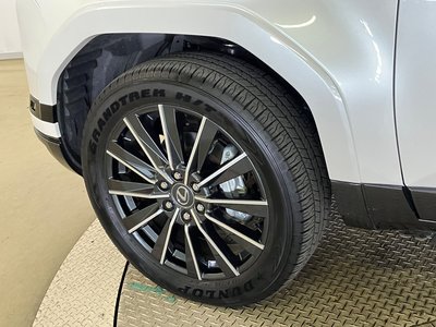 2025 Lexus GX photo 36