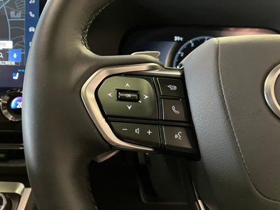 2025 Lexus GX photo 17