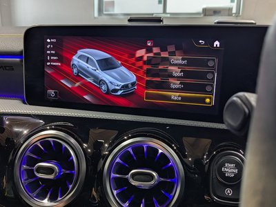 صورة 32 لـ 2019 Mercedes-BENZ A-CLASS AMG