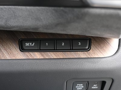 2026 Lexus LM thumbnail 30