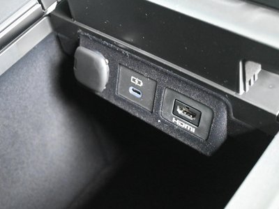 2026 Lexus LM thumbnail 33