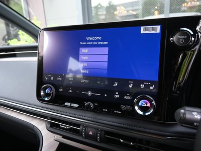 2026 Lexus LM thumbnail 24