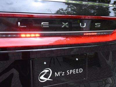 2026 Lexus LM thumbnail 21