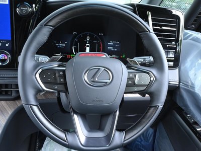 2026 Lexus LM thumbnail 26