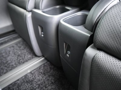 2026 Lexus LM thumbnail 40