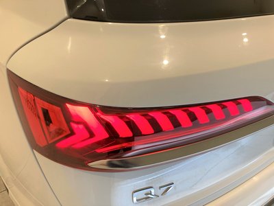 صورة 74 لـ 2024 AUDI Q7