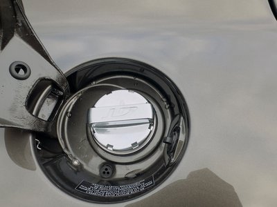 2016 Aston Martin DB9 — миниатюра 16