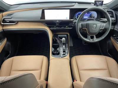 صورة 2 لـ 2024 Toyota CROWN SPORT
