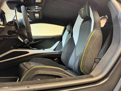 صورة 21 لـ 2024 Lamborghini REVUELTO
