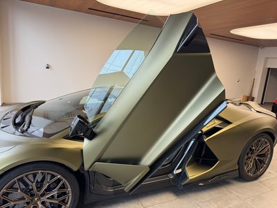 صورة 22 لـ 2024 Lamborghini REVUELTO