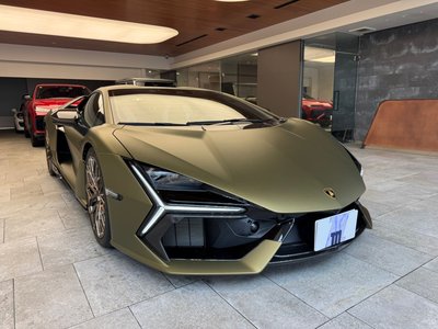 صورة 13 لـ 2024 Lamborghini REVUELTO