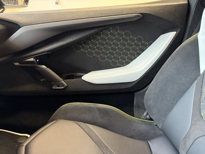 صورة 61 لـ 2024 Lamborghini REVUELTO