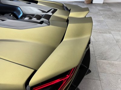 صورة 31 لـ 2024 Lamborghini REVUELTO