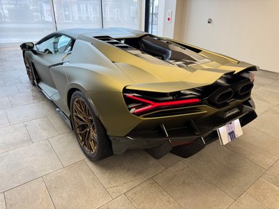 صورة 17 لـ 2024 Lamborghini REVUELTO