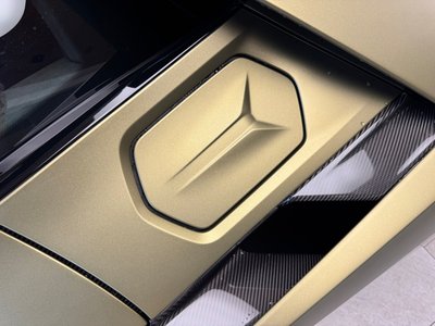 صورة 48 لـ 2024 Lamborghini REVUELTO