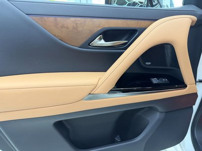 2024 Lexus LX thumbnail 33
