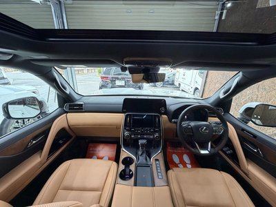 2024 Lexus LX thumbnail 20