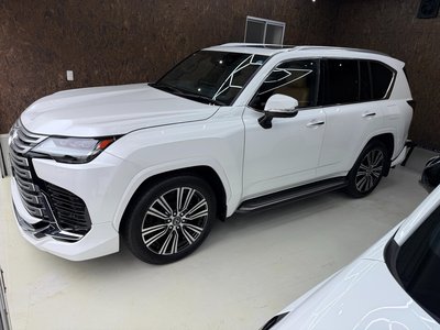 2024 Lexus LX photo 7