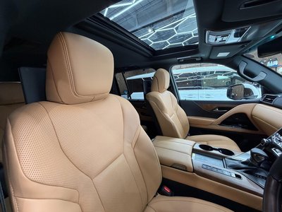 2024 Lexus LX thumbnail 23