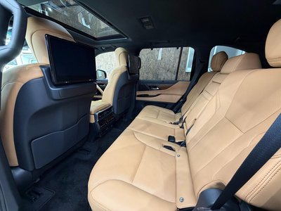 2024 Lexus LX thumbnail 37