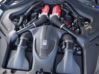صورة 17 لـ 2021 Ferrari ROMA