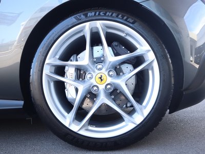 صورة 20 لـ 2021 Ferrari ROMA