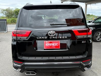 صورة 6 لـ 2025 Toyota LAND CRUISER 300