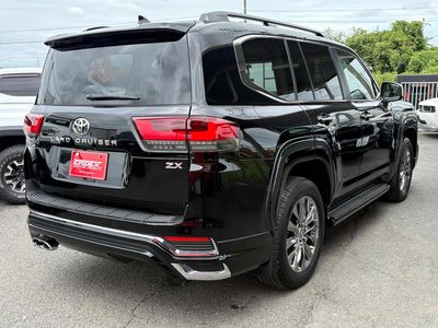 صورة 7 لـ 2025 Toyota LAND CRUISER 300