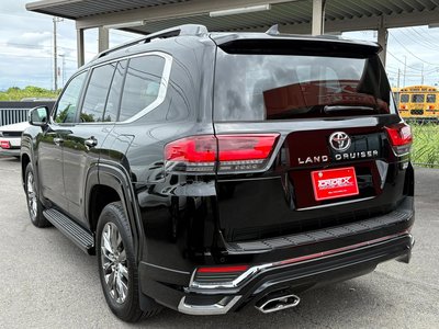 صورة 5 لـ 2025 Toyota LAND CRUISER 300