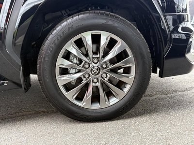 صورة 13 لـ 2025 Toyota LAND CRUISER 300