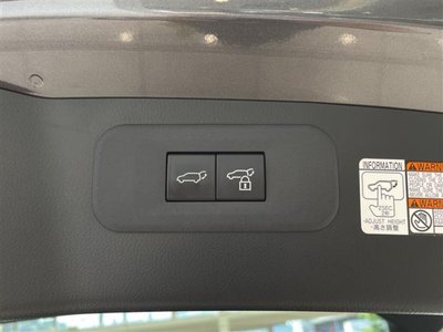 2022 Lexus NX thumbnail 32