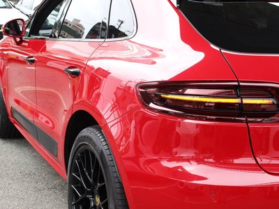 2018 Porsche MACAN thumbnail 75