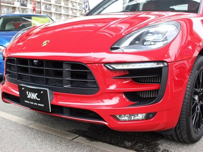 2018 Porsche MACAN thumbnail 68