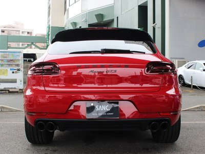 2018 Porsche MACAN thumbnail 29