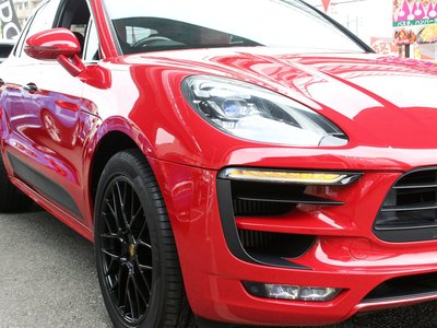 2018 Porsche MACAN thumbnail 19